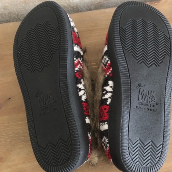 BNWT Mukluks slippers - Picture 5 of 5